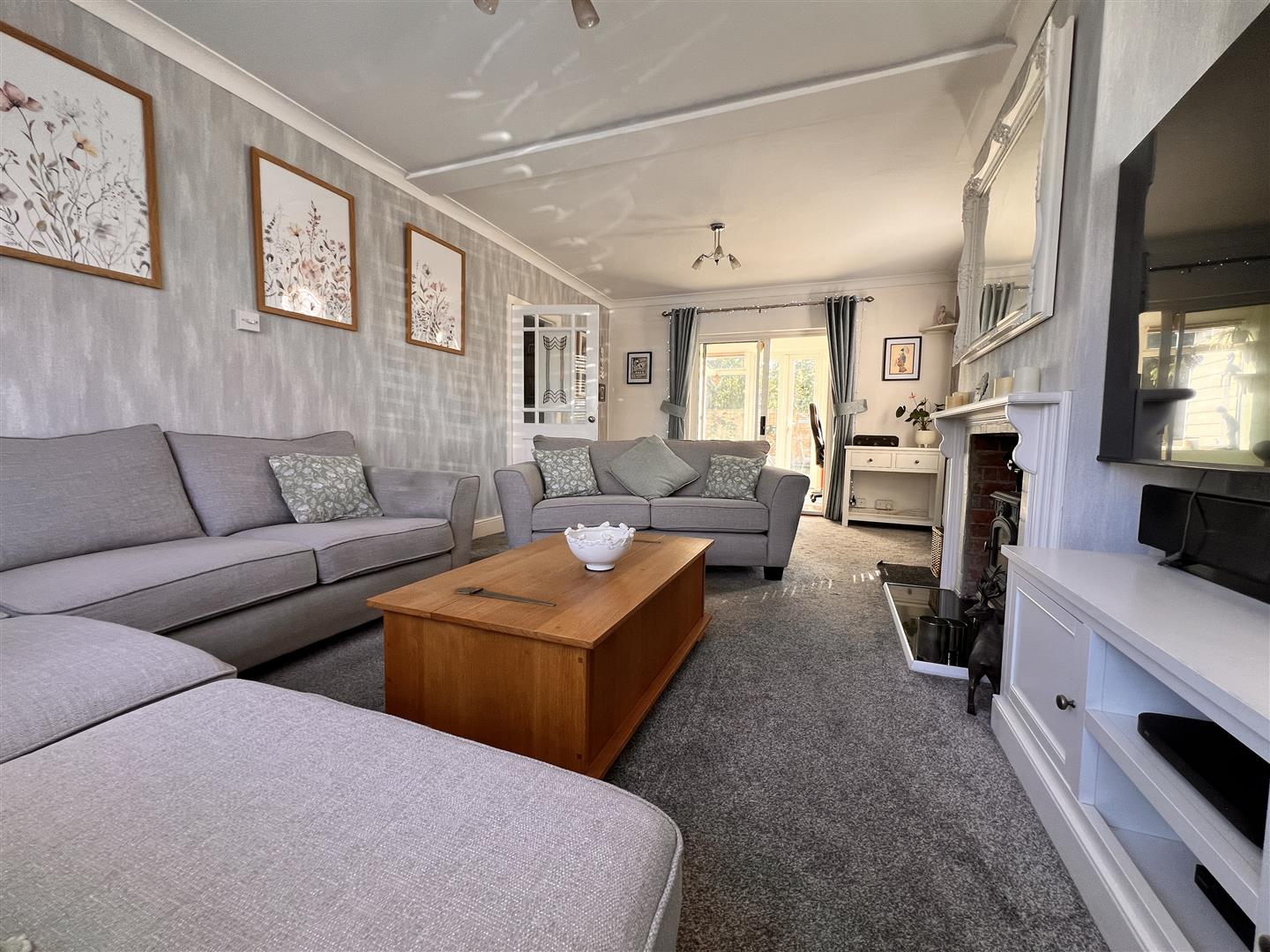 Sitting Room: